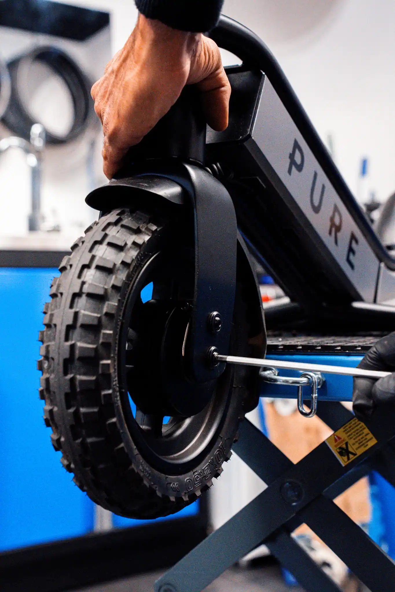 PURE E-Scooters Reparatur und Wartung